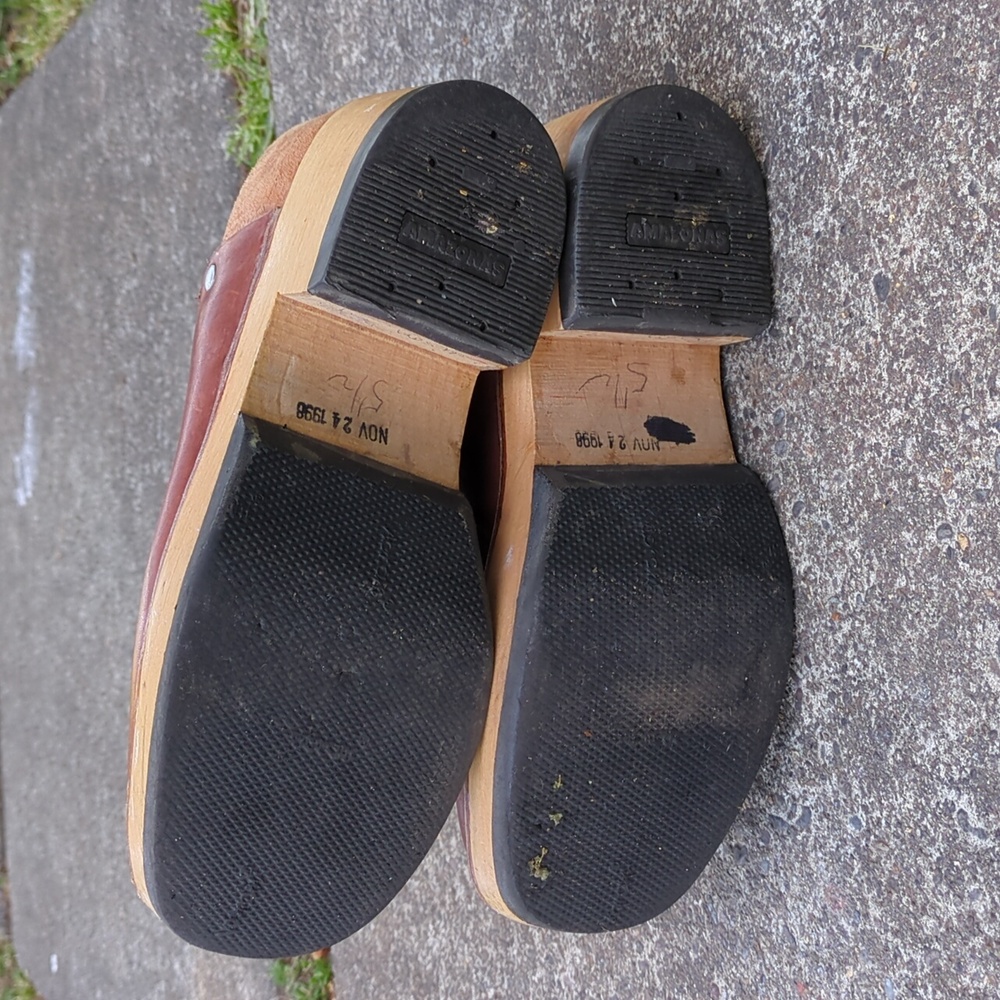 Multnomah Clogs - Picture 4 of 6